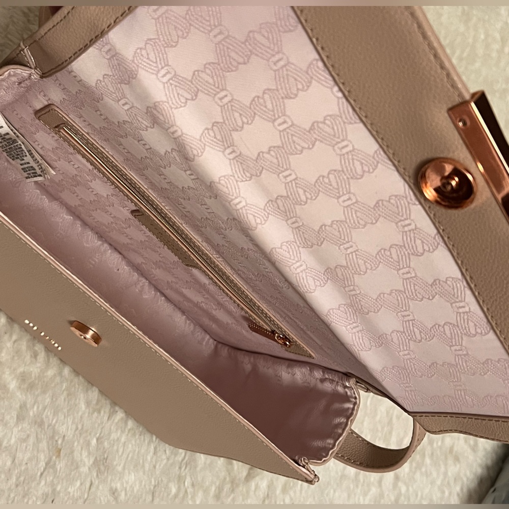 ‼️SOLD‼️ Ted Baker women’s adjustable strap crossbody bag - Picture 4 of 6